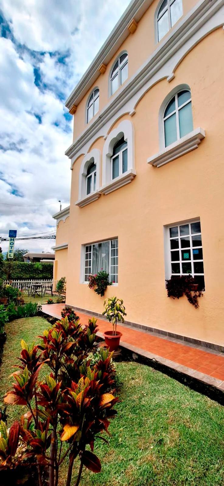 Hotel La Casona كوينكا المظهر الخارجي الصورة